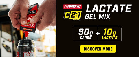 L’Enervit Lactate Gel Mix versé dans un bidon : 90 g de glucides + 10 g de lactate